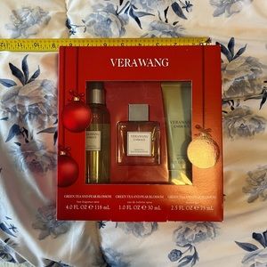 Vera Wang Embrace Green Tea & Pear Blossom gift set